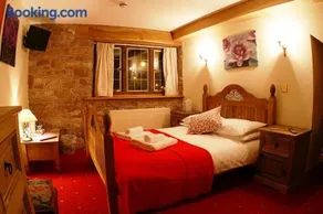 The George Inn & Millingbrook Lodge Ltd - Image 4