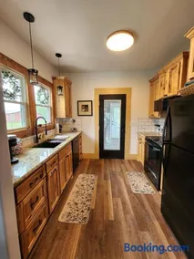 Peaceful 2BR Getaway With Scenic Views - Image 3