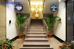 Hotel Galaxy Inn !! 5 Min From Nemcare Hospital !! - Image 1