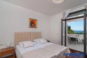 Luxury Rooms Near the Beach2 - Image 2