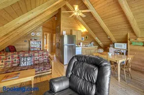 Waterfront 'UP Badger Lodge BnB' on Powell Lake - Image 3