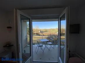 Appartement lumineux à 100m des Thermes avec balcon et Wi-Fi - Image 1