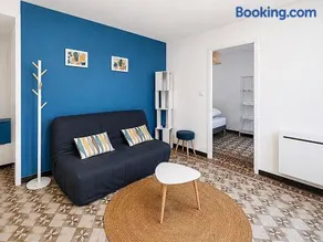 Comfortable Flat and balcony - Image 1