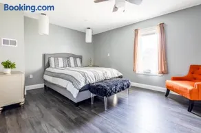 3BR Gem Near Falls-Sleeps 6 Comfortably - Image 4