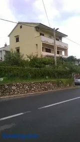Lovrić Apartments - Image 2
