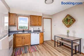 Boho Cleveland Bungalow - Sun-Drenched 2BR with Deck - Image 3