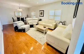 Gorgeous multimillion dollar home - Image 2