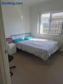 One Bedroom One Bathroom Unit With a New TV - Image 3
