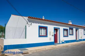 Tia Antonia - Image 1