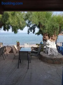 Beachfront Apartment Kato Zakros - Image 2