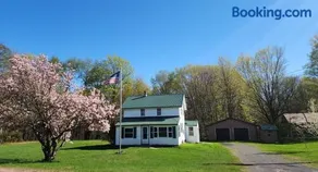 Country Living - Image 3