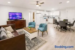 FIFA I 4BR Home I Backyard I Parking I Near NRG - Image 1