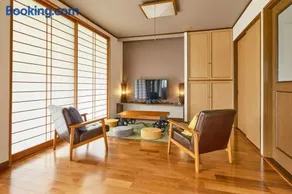 Classic Residence TAKU - Image 1