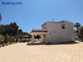 Benissa Villa with Pool - Image 5