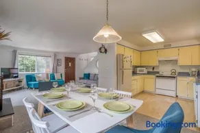 Manzanita Charm MCA 125 - Meredith Lodging - Image 3