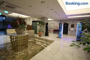 JB Tourist Hotel - Image 1