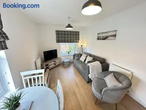 Bliss On The Bay - Part of the The Bay Filey Holiday Village with pool, gym and direct beach access, pub, restaurant, tennis and meadows walks - Image 4