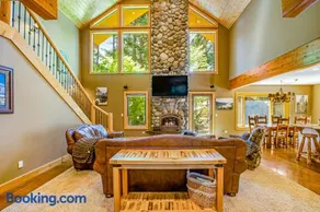 Evergreen Paradise - Image 4
