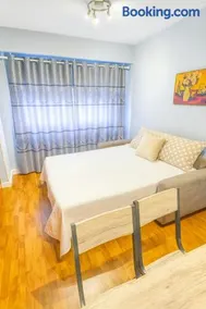 Luxury A Huertas 143 - Image 3