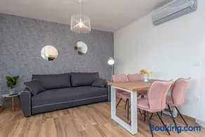 LUXURY APARTMENTS - LA VIR 5& 6 - Image 3
