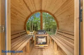 Cabin Oasis - Nestled in the Woods Seclusion - Image 3