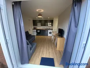 Arragon Short-Stay Apartments - Image 4
