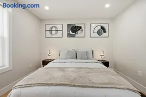 Five75 Lux Prov PC - Master Suite - Image 2
