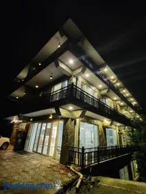 Aura Pine Service Apartments - Image 1