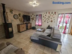 Titre proposé : Gîte familial avec piscine chauffée, jardin et jeux pour enfants à l'orée de la forêt d'Orléans - Image 3