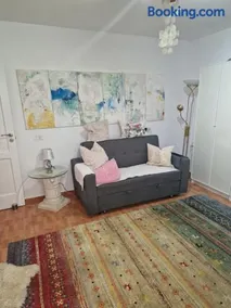 Gemütliches Gästezimmer mit privatem Patio und Poolnutzung im historischen Zentrum von Güímar - Image 2