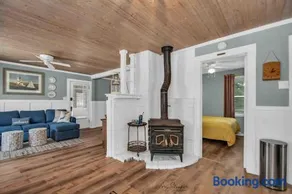 Beachglass Cottage - Family Friendly Kids and Pets - Image 1