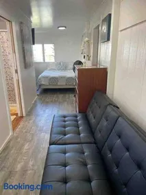 Tavares House - Image 2