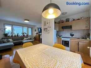 House Amalia - Image 3