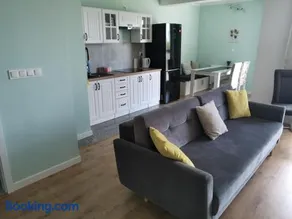 MAGLONIA APARTMENT - Image 1