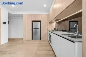 2B2B Apt in West Village Enjoy Eats, Grocery and More Vibes - Image 3
