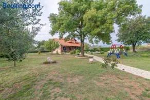 Casa vacacional con barbacoa, terraza y jardín - Image 4