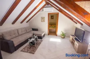 Apartment Niko Kaštel Stari - Image 2