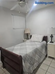Cozy 2 Bed 2 Bath close to Downtown San Diego! - Image 4