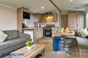 Finest Retreats - Pine Forest Lodge - Image 1