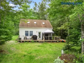 Waterfront home on Graham Lake with kayaks, bikes, firepit & fireplace - Image 3