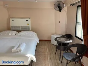 Chaisuk Bungalow - Image 2