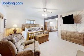 Rio Grande River Lodge - Image 2