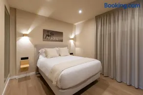Arena Málaga Suites - Image 2