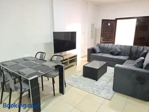 Luxury 1-Bedroom Suite Near All Amenities - Image 3