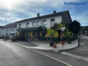 Nous Cafe & Restaurant - Image 4