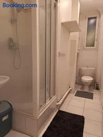 Cozy private apartment, 15 minutes to RER E, Maison Lafayette - Image 2