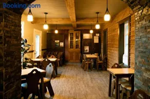 Chez Casimir - Image 1