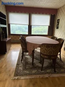 Guest room in Retro House - Image 2