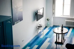 Pause Apartment with Free Parking - Image 1