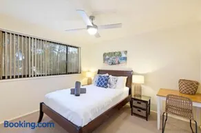 100 metres to beach delightful 2 bedroom villa - Image 2